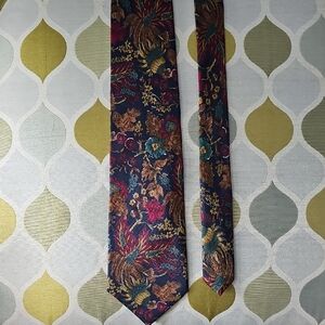 Vintage Cesarani Men's Floral Neck Tie in Navy Multicolor Accents 100% Silk